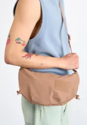 Сумка The North Face - Women’s Never Stop Crossbody Latte - Зображення 6